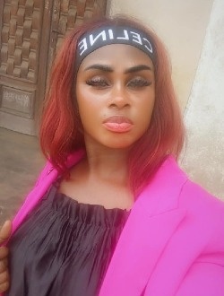 Profil de Amanda, une femme célibataire de 43 ans à Douala