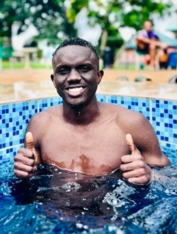 Profil de Emmanuel, un homme célibataire de 27 ans à Yaoundé