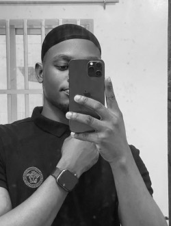 Profil de Alberic, un homme célibataire de 32 ans à Abidjan