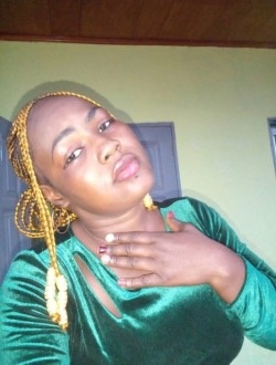 Profil de Angella, une femme célibataire de 27 ans à Yaoundé