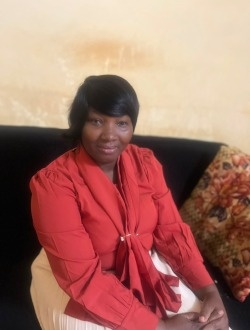 Profil de Salima, une femme célibataire de 42 ans à Bobo-Dioulasso