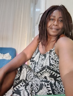 Profil de Yvonne, une femme célibataire de 49 ans à Yaoundé