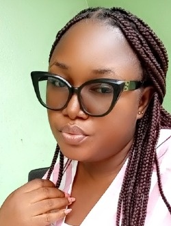 Profil de Bervir, une femme célibataire de 34 ans à Yaoundé