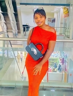 Profil de Shukrani, une femme célibataire de 21 ans à Bombo-Nord