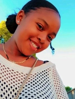 Profil de Sarah, une femme célibataire de 20 ans à Tolia