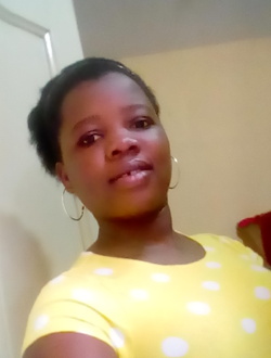Profil de Léonce, une femme célibataire de 32 ans à Lomé