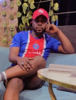Profil de Francky, un homme célibataire de 36 ans à Douala