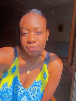 Profil de Miss, une femme célibataire de 30 ans à Kinsa