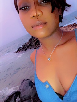 Profil de Zara, une femme célibataire de 30 ans à Abidjan