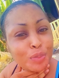 Profil de Adrienne, une femme célibataire de 31 ans à Douala