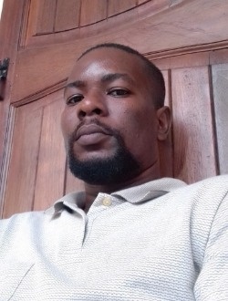 Profil de Gravis, un homme célibataire de 32 ans à Libreville