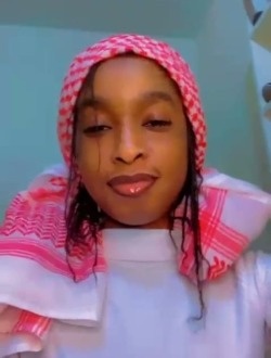 Profil de Muniss, une femme célibataire de 25 ans à Abattoirs I
