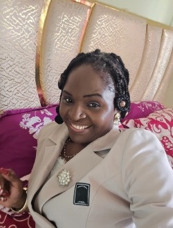 Profil de Clarisse, une femme célibataire de 36 ans à Abang