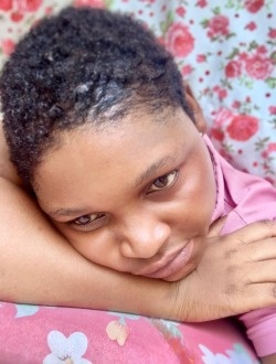 Profil de Akos, une femme célibataire de 28 ans à Lomé