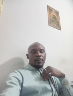 Profil de Frank Tony, un homme célibataire de 39 ans à Abidjan