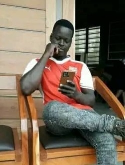 Profil de Raphaël, un homme célibataire de 34 ans à Abidjan