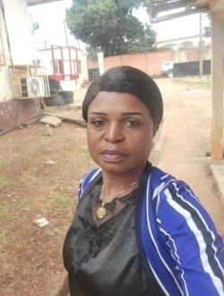 Profil de Naomie, une femme célibataire de 41 ans à Abong Mbang