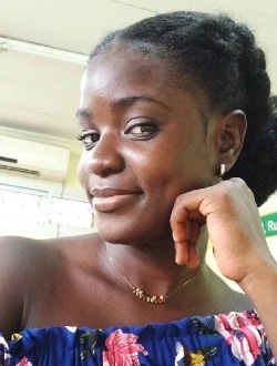 Profil de Taylor, une femme célibataire de 22 ans à Douala