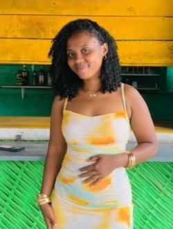 Profil de Narcisca, une femme célibataire de 23 ans à Mananjary