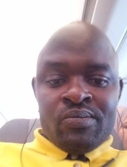 Profil de Simphorien, un homme célibataire de 39 ans à Trois-Rives
