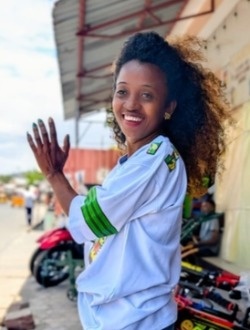 Profil de Sania, une femme célibataire de 27 ans à Antsiranana