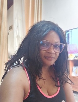 Profil de Majolie, une femme célibataire de 46 ans à Yaoundé