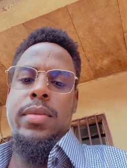 Profil de Arnold, un homme célibataire de 28 ans à Yaoundé