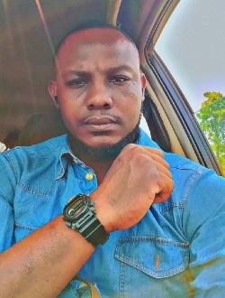 Profil de Black, un homme célibataire de 33 ans à Yaoundé