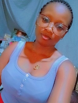 Profil de Grace, une femme célibataire de 22 ans à Bertoua