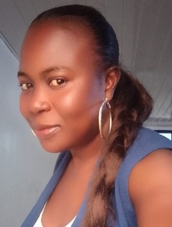 Profil de Françoise, une femme célibataire de 33 ans à Petit Abidjan-Youkou