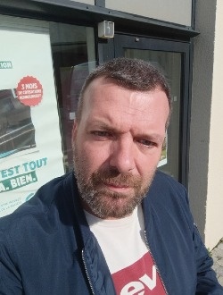 Profil de Usuh, un homme célibataire de 46 ans à Alençon