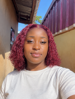 Profil de Ariane, une femme célibataire de 22 ans à Nkourom-Centre