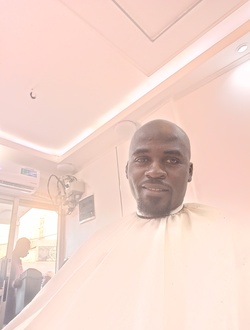 Profil de Manfred, un homme célibataire de 36 ans à Douala
