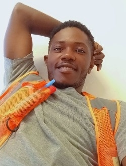 Profil de Jean, un homme célibataire de 33 ans à Libreville