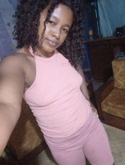 Profil de Joby, une femme célibataire de 33 ans à Antalaha