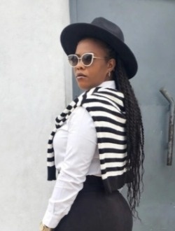 Profil de Tatiana, une femme célibataire de 34 ans à Abidjan