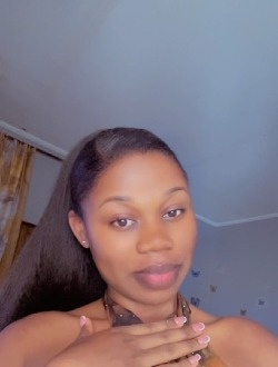 Profil de Mélanie Laure, une femme célibataire de 25 ans à Douala