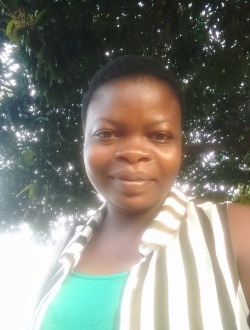 Profil de Yoba, une femme célibataire de 30 ans à Guérin-Kouka
