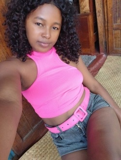 Profil de Joby, une femme célibataire de 33 ans à Antalaha