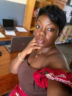 Profil de Estelle, une femme célibataire de 33 ans à Yaoundé