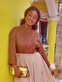 Profil de Chavely, une femme célibataire de 34 ans à Yaoundé