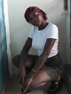 Profil de Genesis, une femme célibataire de 24 ans à Yaoundé