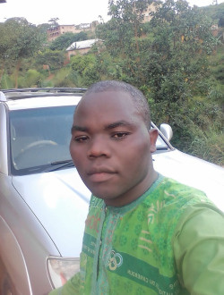 Profil de John, un homme célibataire de 35 ans à Yaoundé