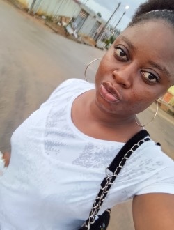 Profil de Belle, une femme célibataire de 28 ans à Petit Abidjan-Youkou