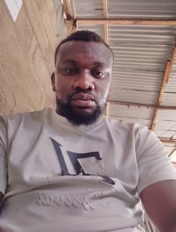 Profil de Edwin, un homme célibataire de 38 ans à Beau Vallon