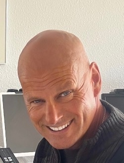 profile picture 0