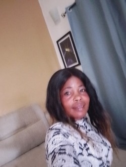Profil de Elena, une femme célibataire de 35 ans à Baguida