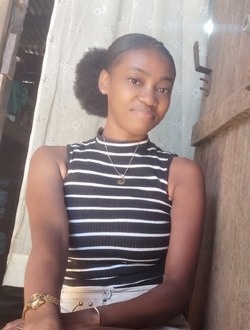 Profil de Djoanah, une femme célibataire de 22 ans à Antalaha