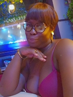 Profil de Lareinedetoncoeur, une femme célibataire de 32 ans à Yaoundé