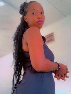 Profil de Naomie Miel, une femme célibataire de 28 ans à Libreville